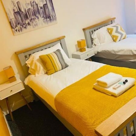 Goldcroft Villa Abertillery Eksteriør billede