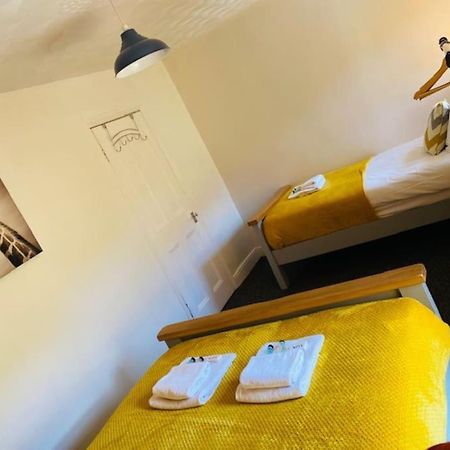 Goldcroft Villa Abertillery Eksteriør billede