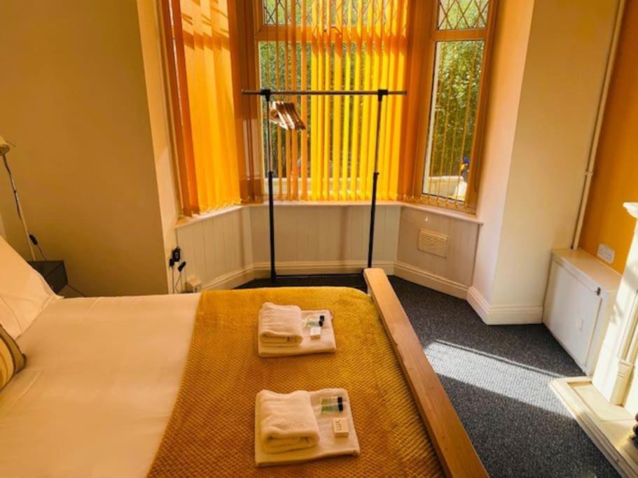 Goldcroft Villa Abertillery Eksteriør billede