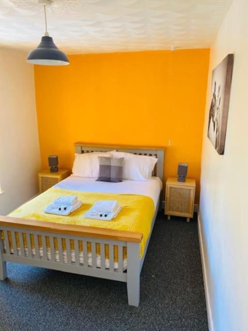 Goldcroft Villa Abertillery Eksteriør billede