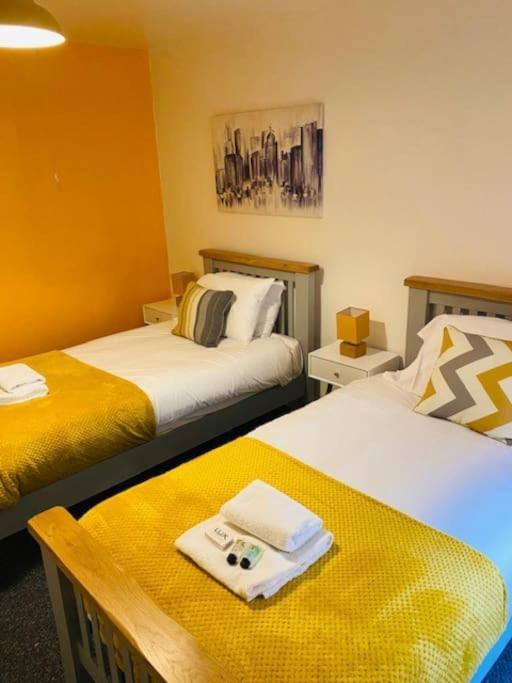 Goldcroft Villa Abertillery Eksteriør billede