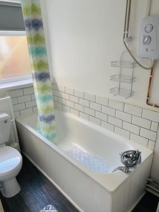 Goldcroft Villa Abertillery Eksteriør billede