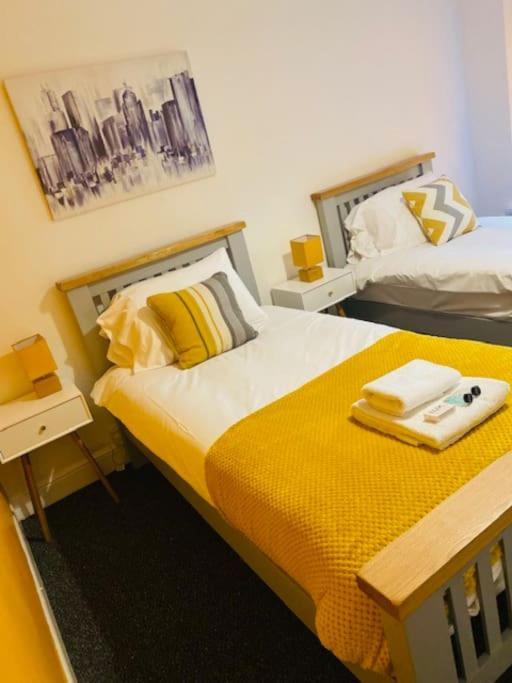 Goldcroft Villa Abertillery Eksteriør billede
