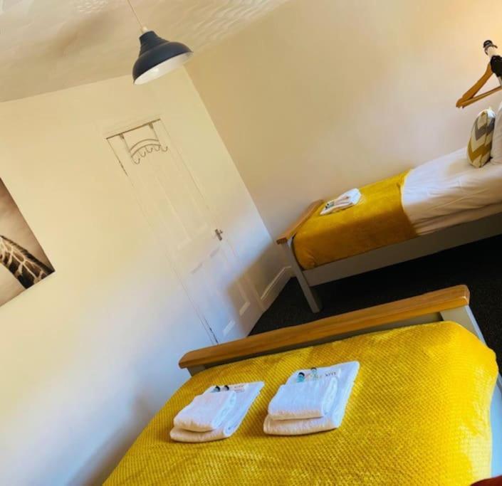 Goldcroft Villa Abertillery Eksteriør billede