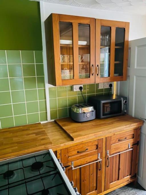 Goldcroft Villa Abertillery Eksteriør billede