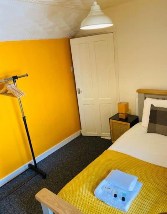 Goldcroft Villa Abertillery Eksteriør billede