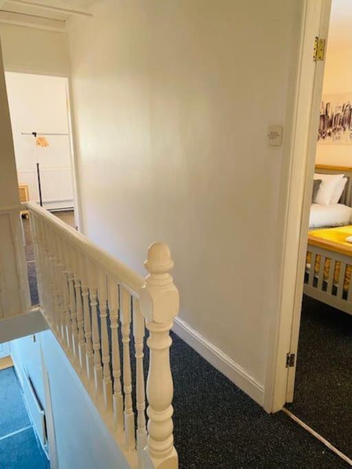 Goldcroft Villa Abertillery Eksteriør billede