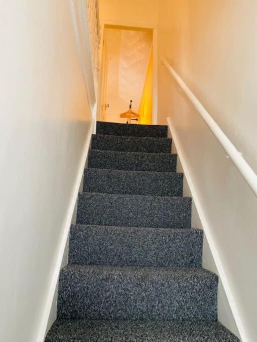 Goldcroft Villa Abertillery Eksteriør billede