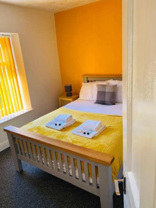 Goldcroft Villa Abertillery Eksteriør billede